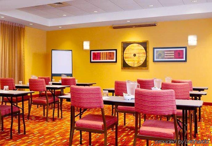 Courtyard Philadelphia/Langhorne Hotel Bisnis foto