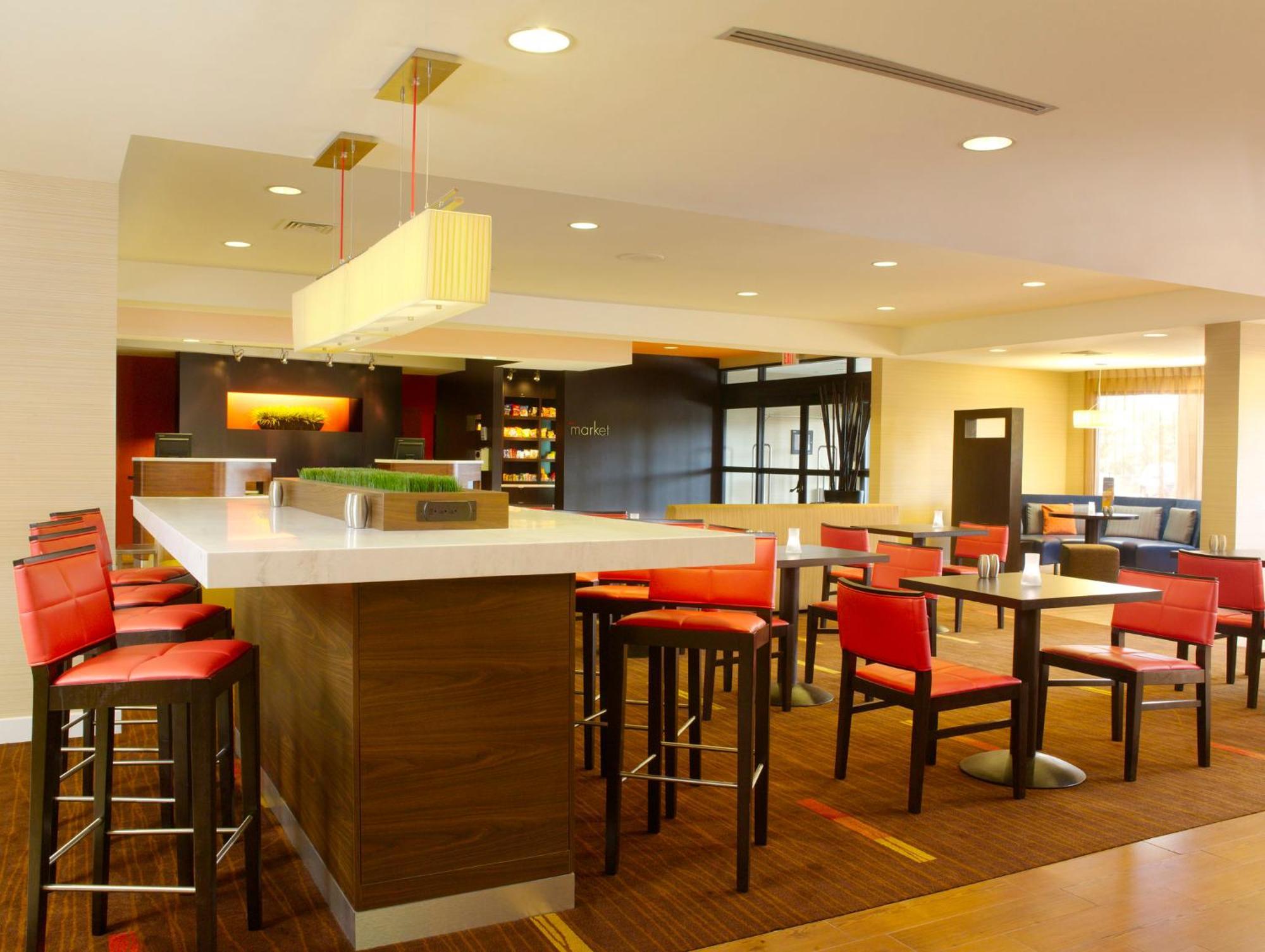Courtyard Philadelphia/Langhorne Hotel Bagian luar foto