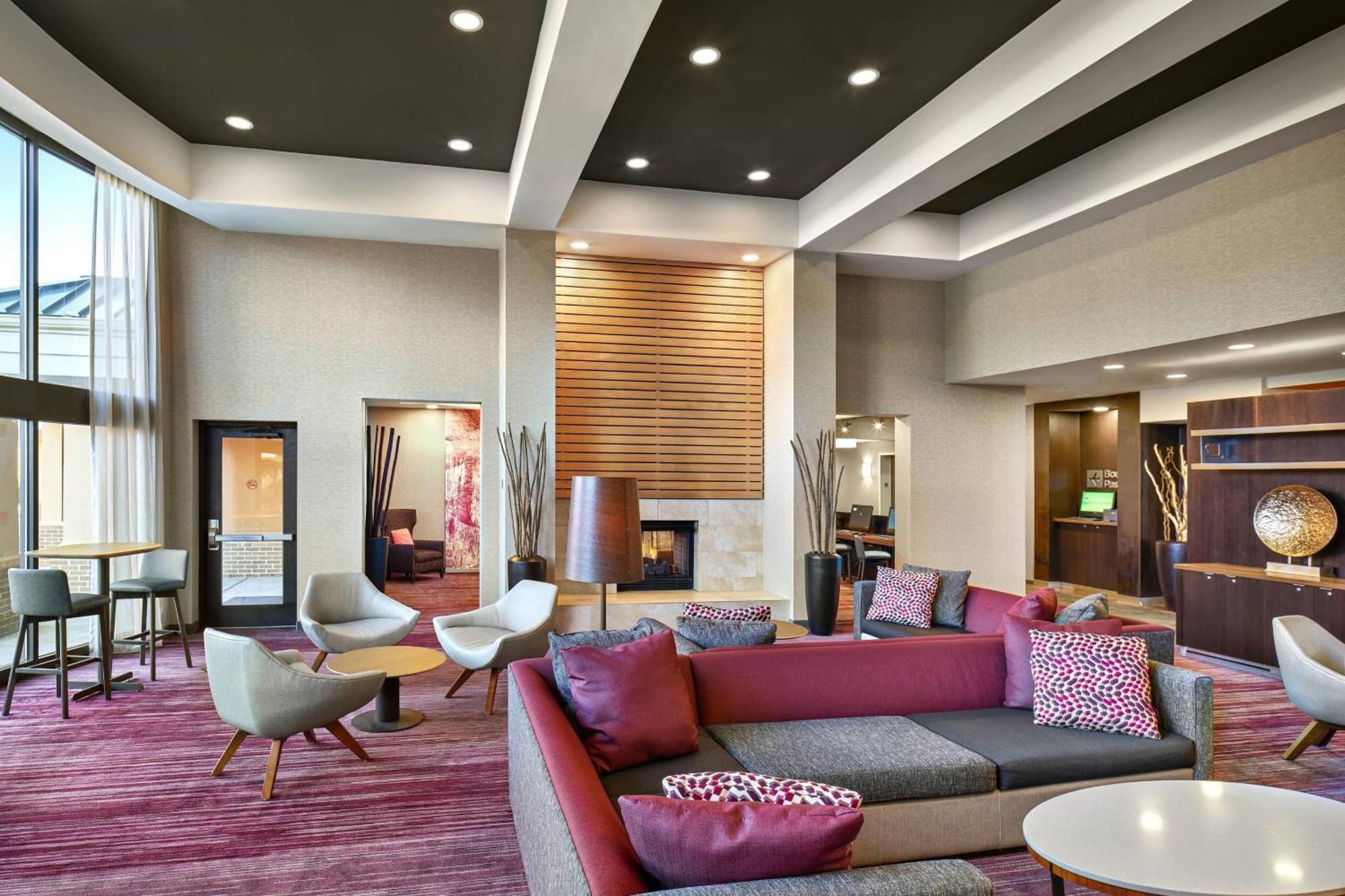 Courtyard Philadelphia/Langhorne Hotel Bagian luar foto